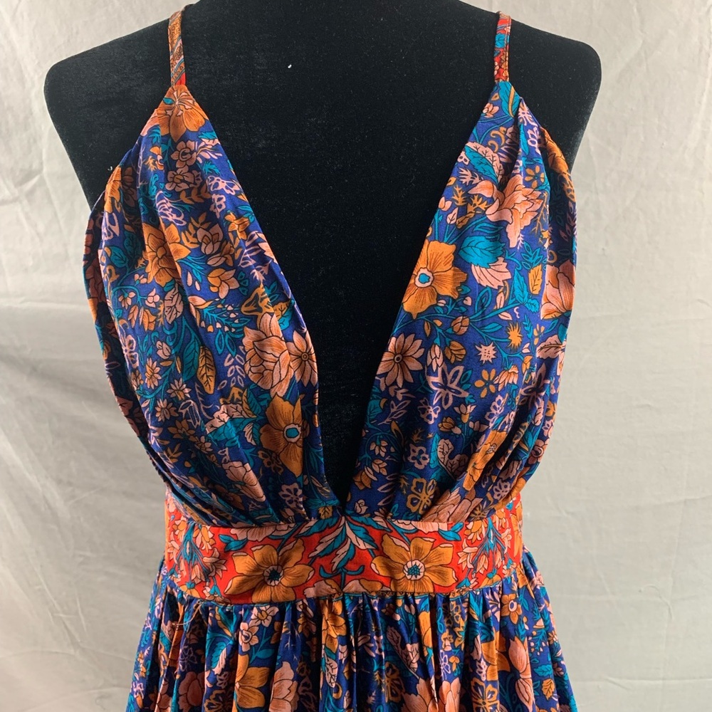 LAST ONE š„ Boho Floral Print Backless Deep V Neck Maxi Dress - Picture 9 of 12